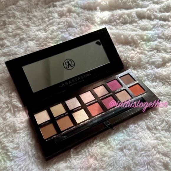 Anastasia Beverly Hills Modern Renaissance Palette - Picture 1 of 2